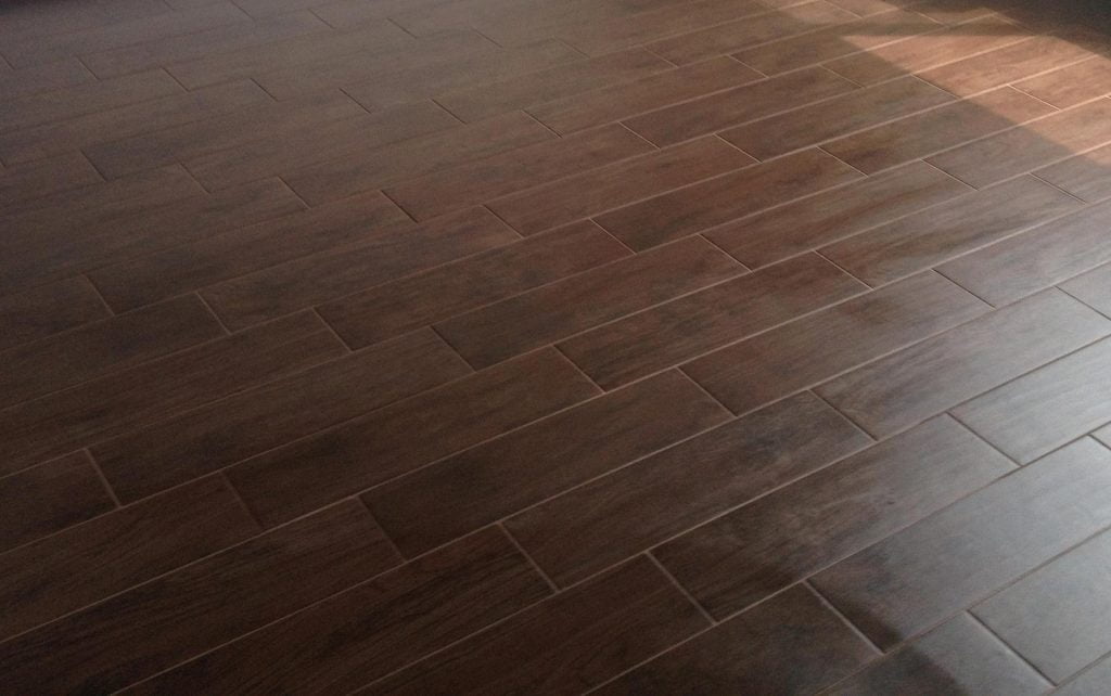 Dobava, prodaja, polaganje keramike, naravnega kamna, marmorja, granita, keramičnih ploščic - Garvit 001