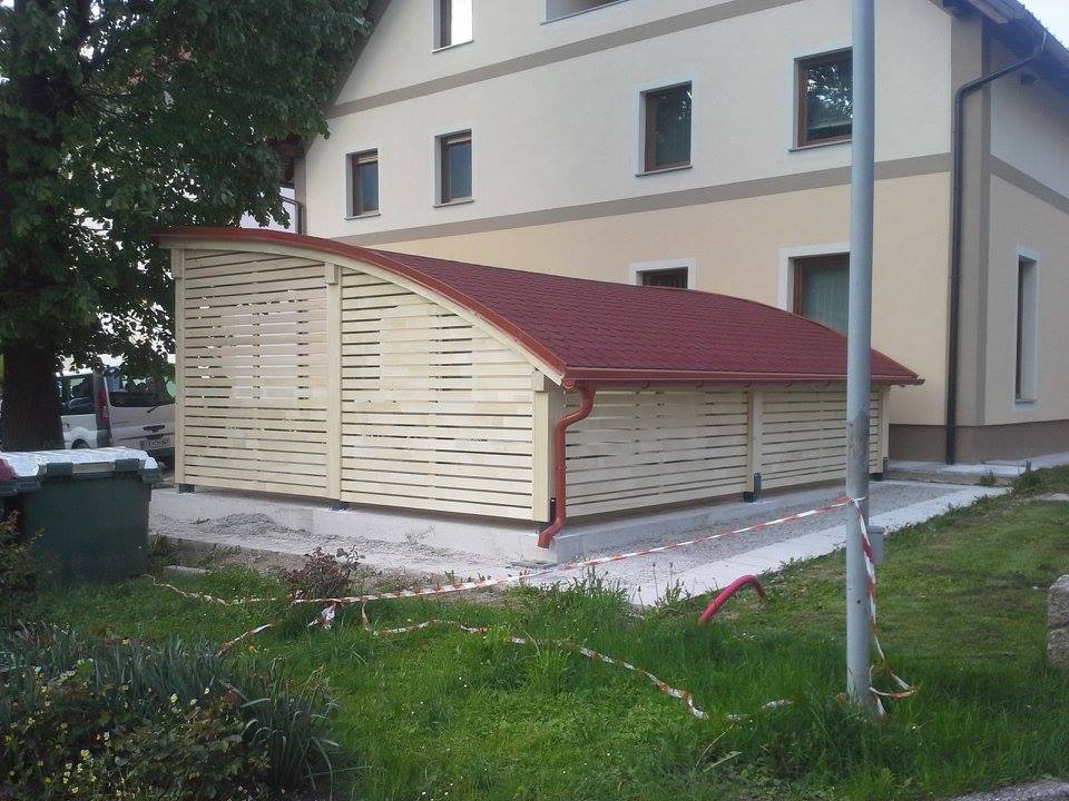 Kovinski in leseni nadstreški - Urmar d.o.o.