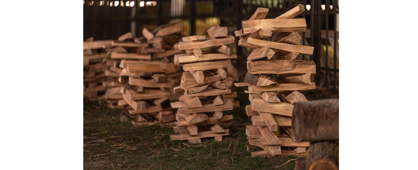 zložena drva za gorivo