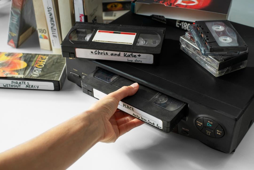 presnemavanje video kaset v video rekorderju